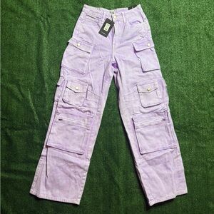 Fashion Nova Lily High Rise Cargo
Lavender Wash Jeans Size 5